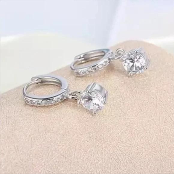 HOOP 925 STERLING SILVER DIAMOND SOLITAIRE EARRINGS,NICE EARRINGS, CUTE EARRINGS - Picture 4 of 4